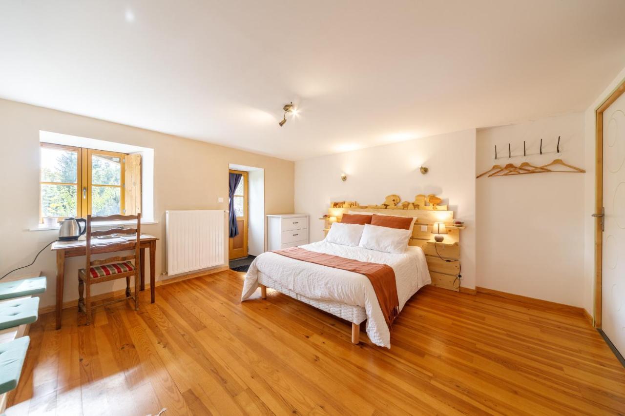 Le Fournia Bed & Breakfast Grandrif Bagian luar foto