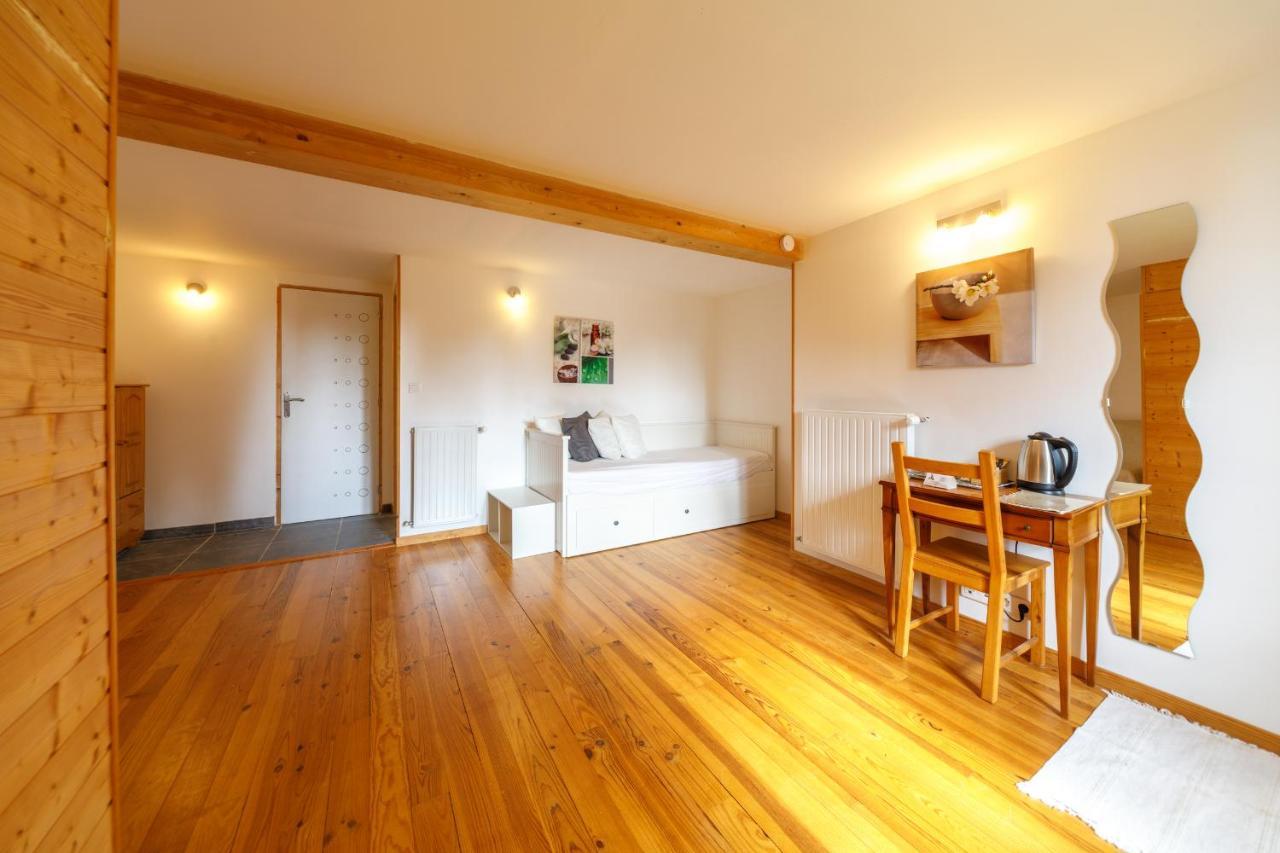 Le Fournia Bed & Breakfast Grandrif Bagian luar foto