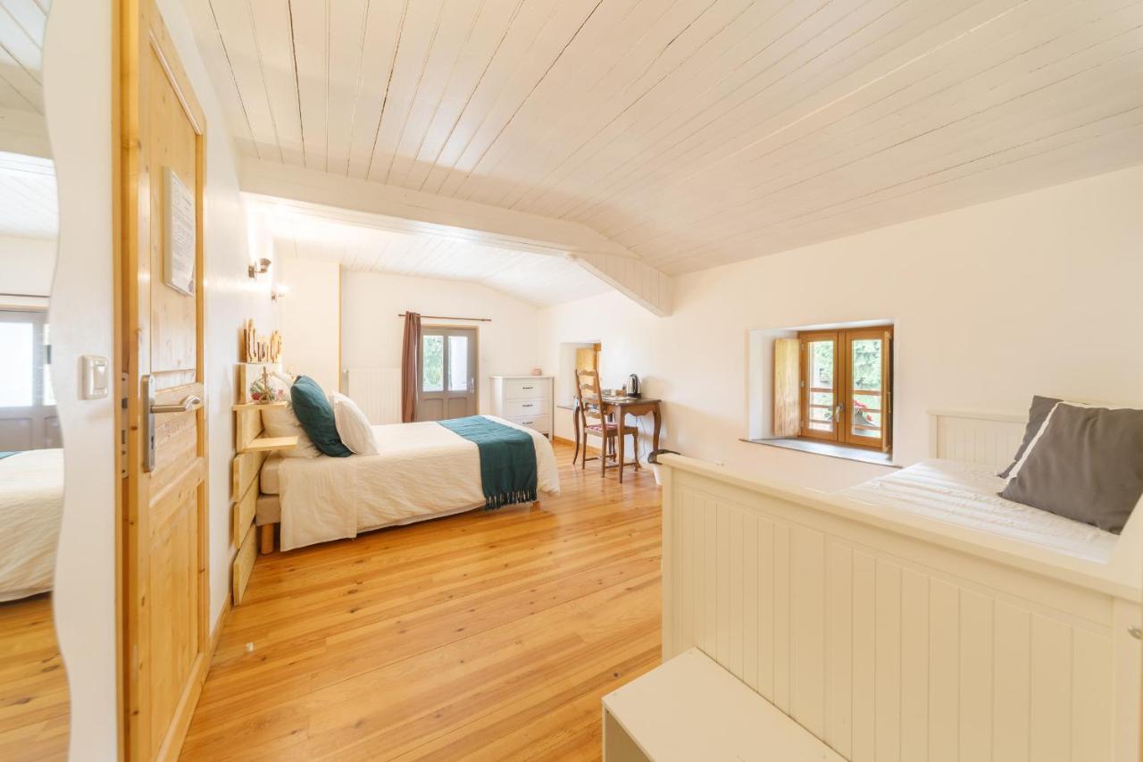 Le Fournia Bed & Breakfast Grandrif Bagian luar foto