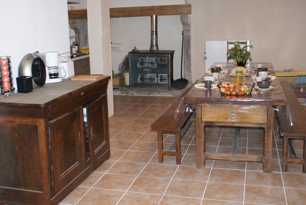 Le Fournia Bed & Breakfast Grandrif Bagian luar foto