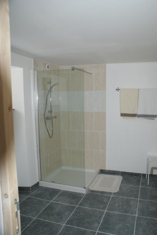 Le Fournia Bed & Breakfast Grandrif Bagian luar foto